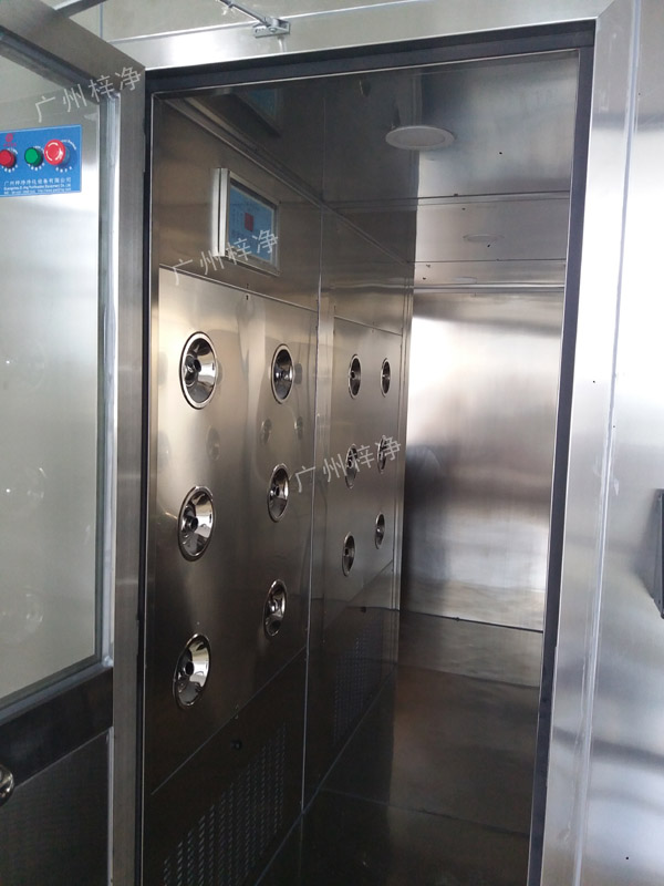 直進左出轉角風淋間安裝現場實拍 直進左出轉角風淋間安裝現場實拍