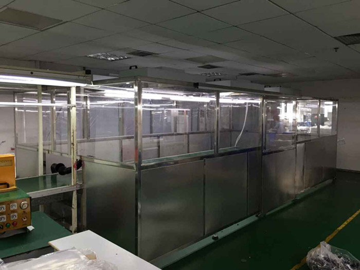 可拓展?jié)崈襞镉址Q(chēng)為連體凈化棚或者可連接無(wú)塵棚，層流工作棚