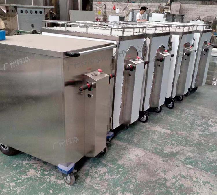 無(wú)菌物品電動(dòng)運(yùn)送車 無(wú)菌物品電動(dòng)運(yùn)送車配合優(yōu)質(zhì)電動(dòng)助力裝置,更能限度減輕操作人員的勞動(dòng)強(qiáng)度