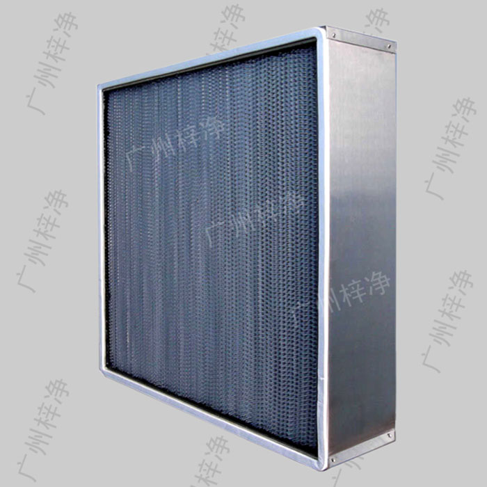 400度耐高溫高效過濾器可以滿足特殊工業的嚴格要求，適用于各種潔凈室、潔凈臺、制藥廠、生物廠、食品加工及其他任何需要嚴格控制空氣污染的場所。